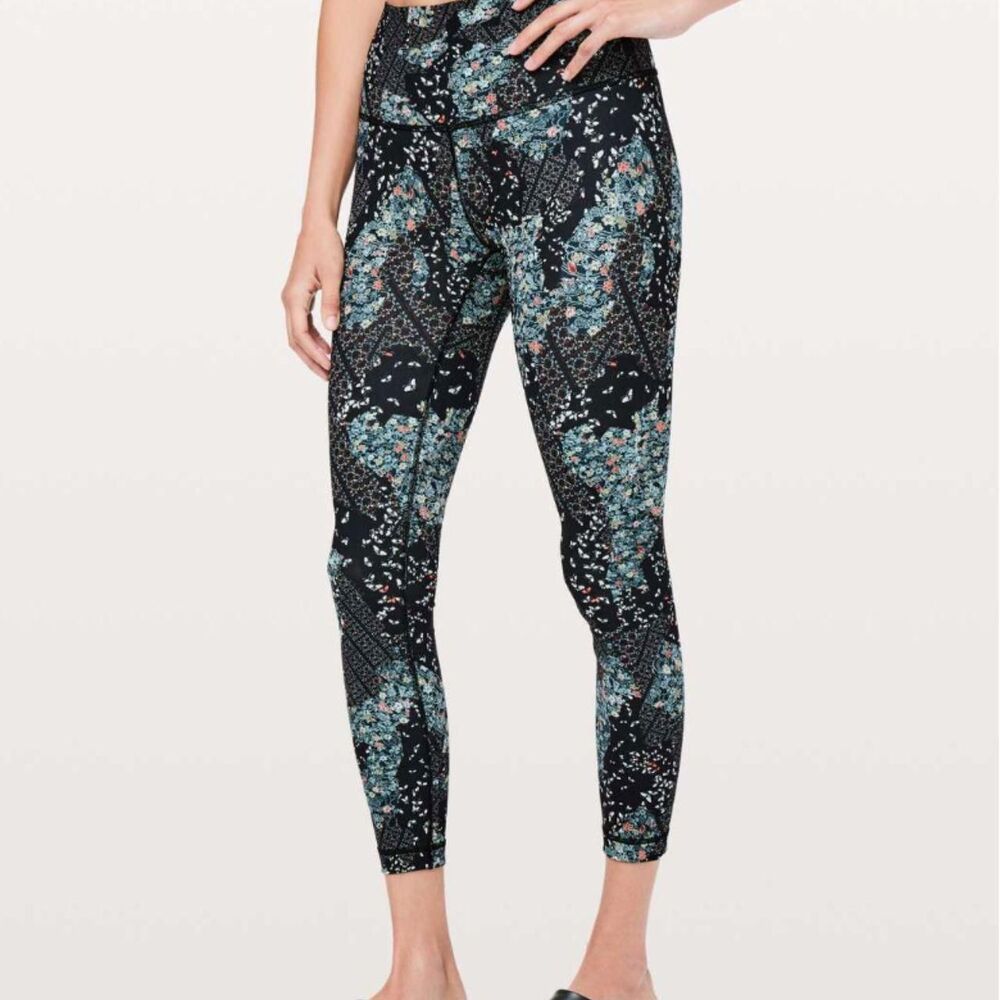 Lululemon Wunder Under Hi-Rise 7/8 Tight *25" Assemblage Alpine White - Size 6